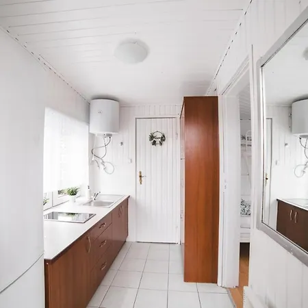 Деревянный коттедж Rabapark- Pod Krakowem Гдув